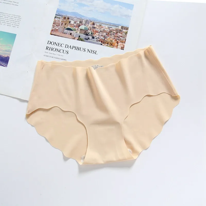 Women's Fashionable One-piece Traceless Ventilation Low Waist Briefs - Skin Color