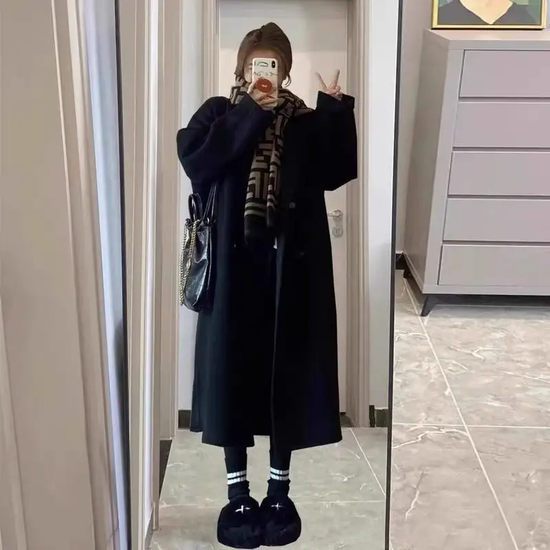 Stylish, Western-style Double-faced Wool Coat