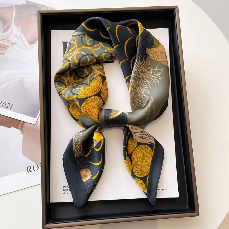 Women's High-end Thin Square Scarf - Image 7