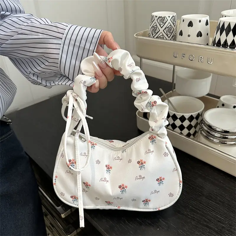 Fresh Floral Canvas Women's Street Underarm Shoulder Bag