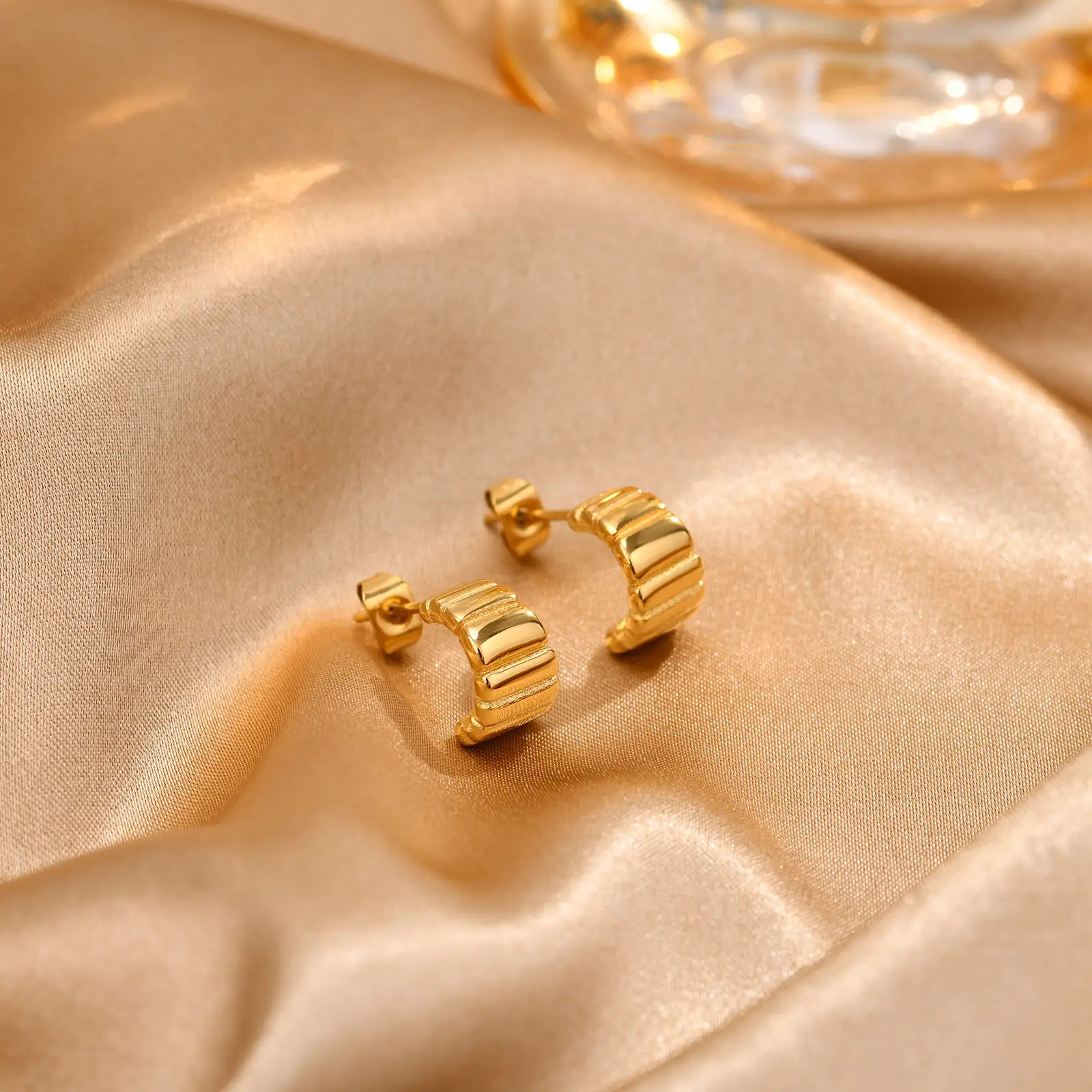 Simple Women's Stainless Steel Irregular Ear Ring
