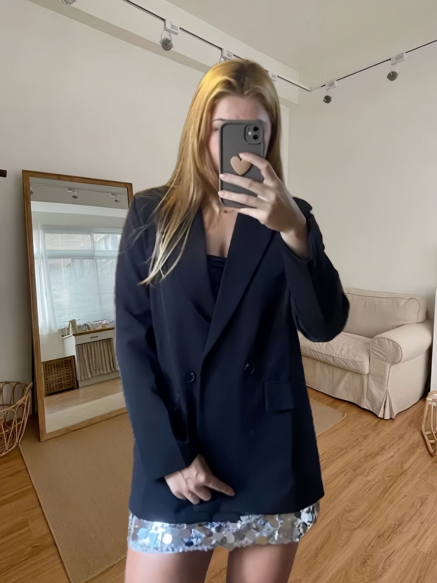 D4b98d98 5120 4738 9cc2 F9ad7f1071f8