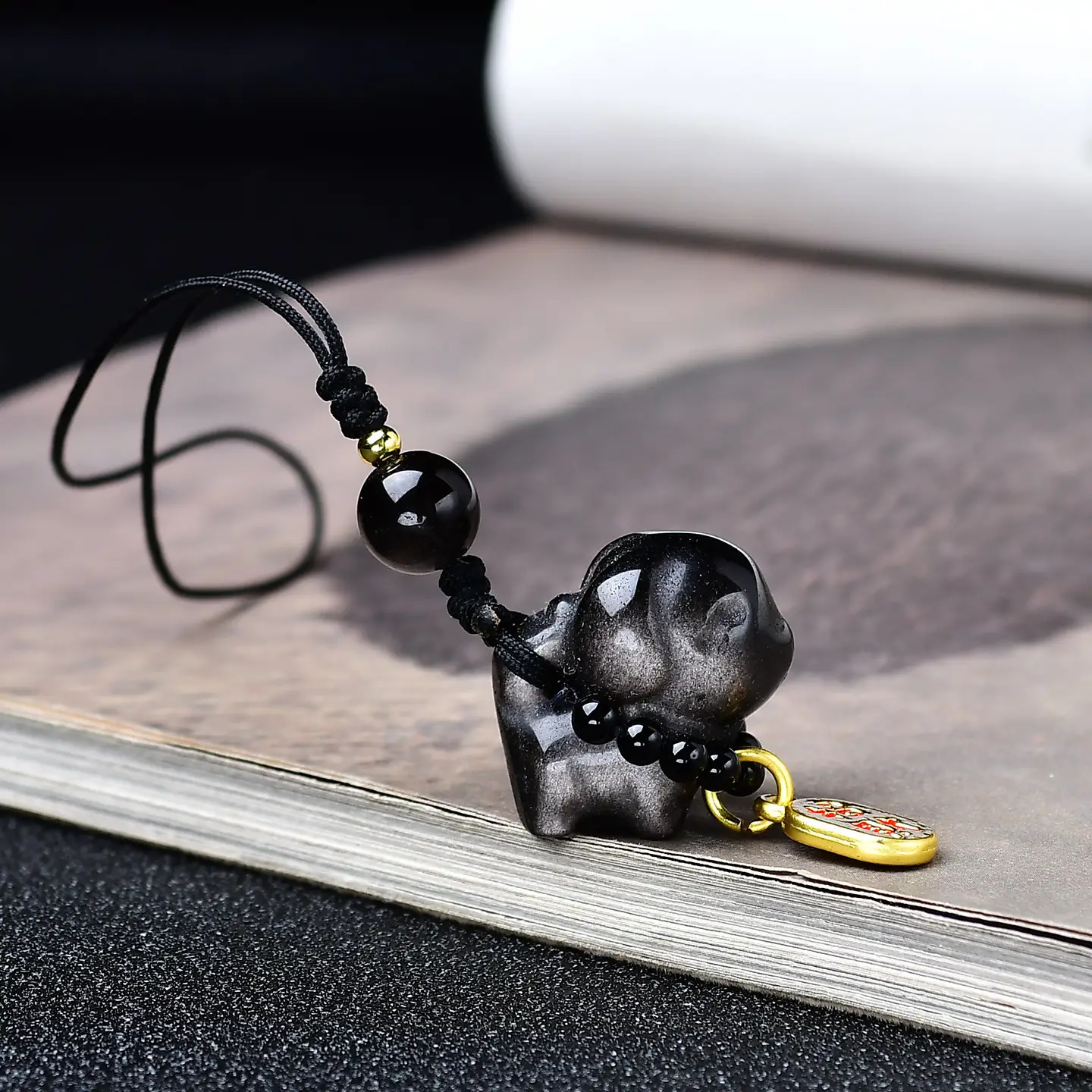 Cute Silver Obsidian Curly-Tail Cat Wangcai Puppy Keychain