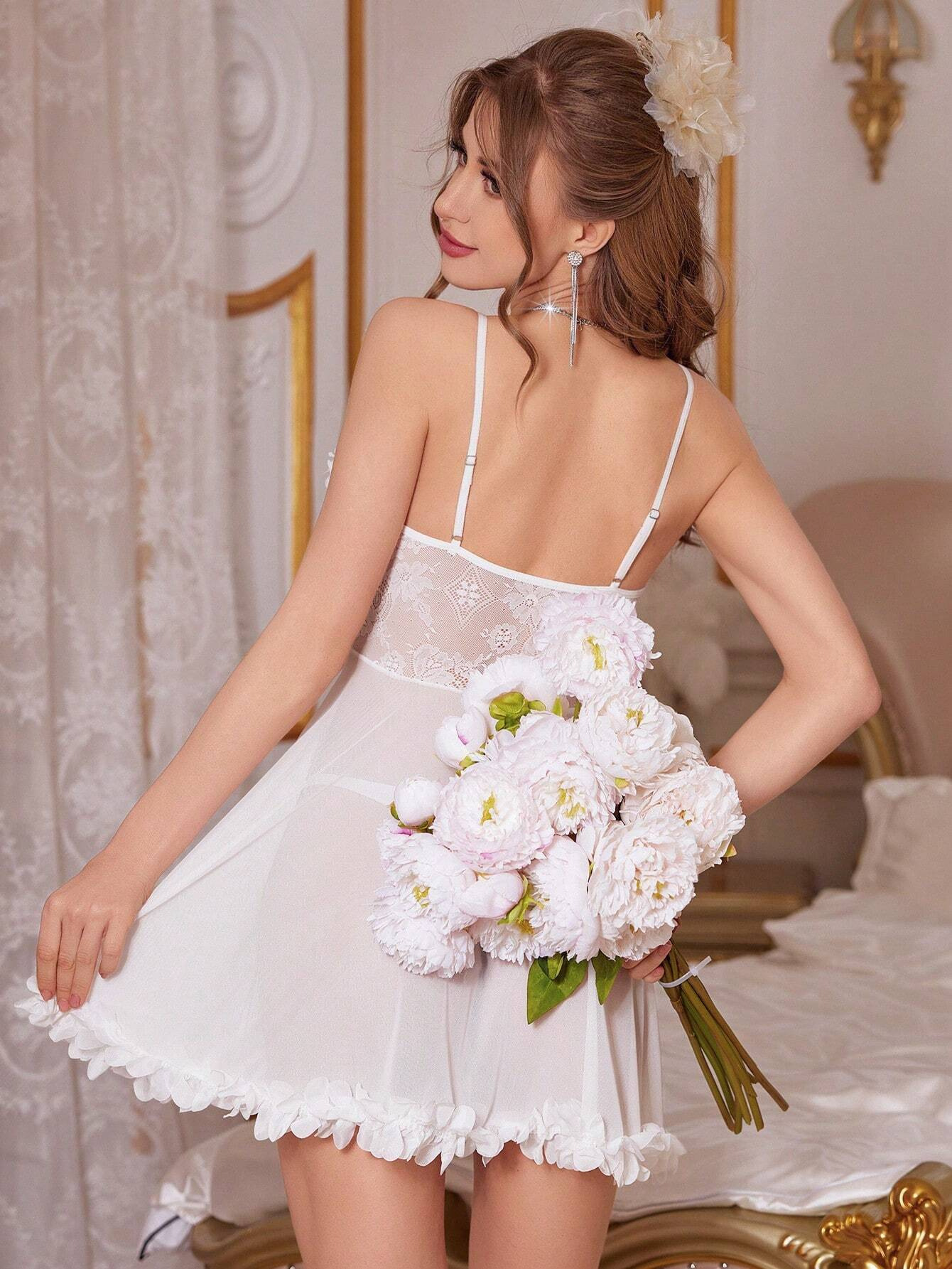 Buy Women's Clothing Online | Buy Trending Dresses for Women