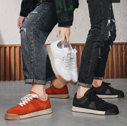 Synthetic Leather Versatile Retro Casual Sneakers