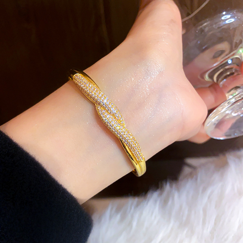 Multi-tier bracelet