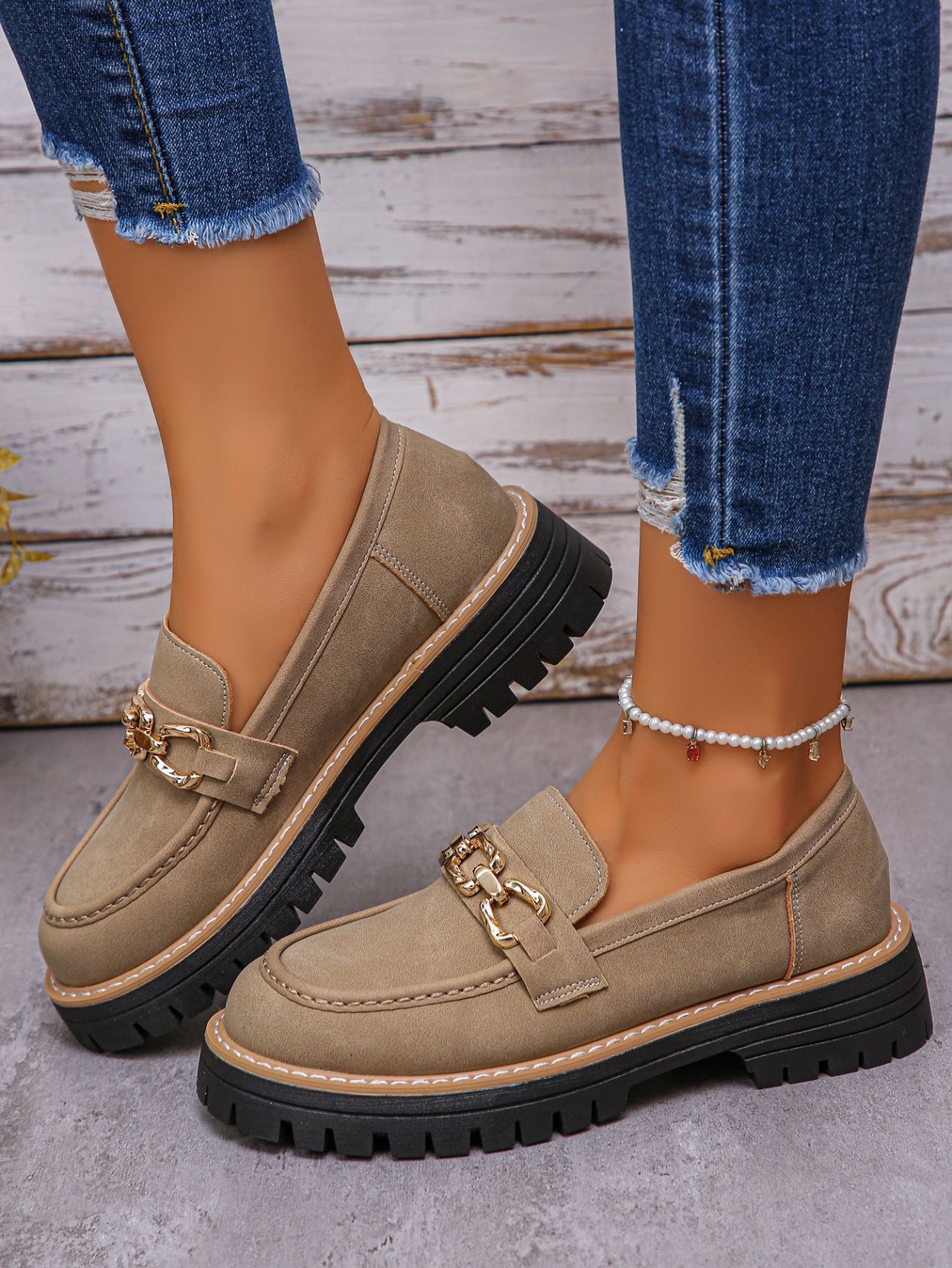 Women's British-style chunky block heel low-top shoes khaki front view