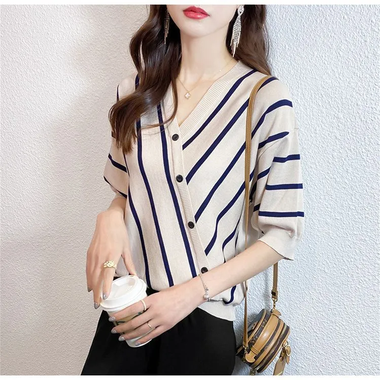 High-quality V-neck Knit Top Thats Loose-fitting And Slimming - Apricot