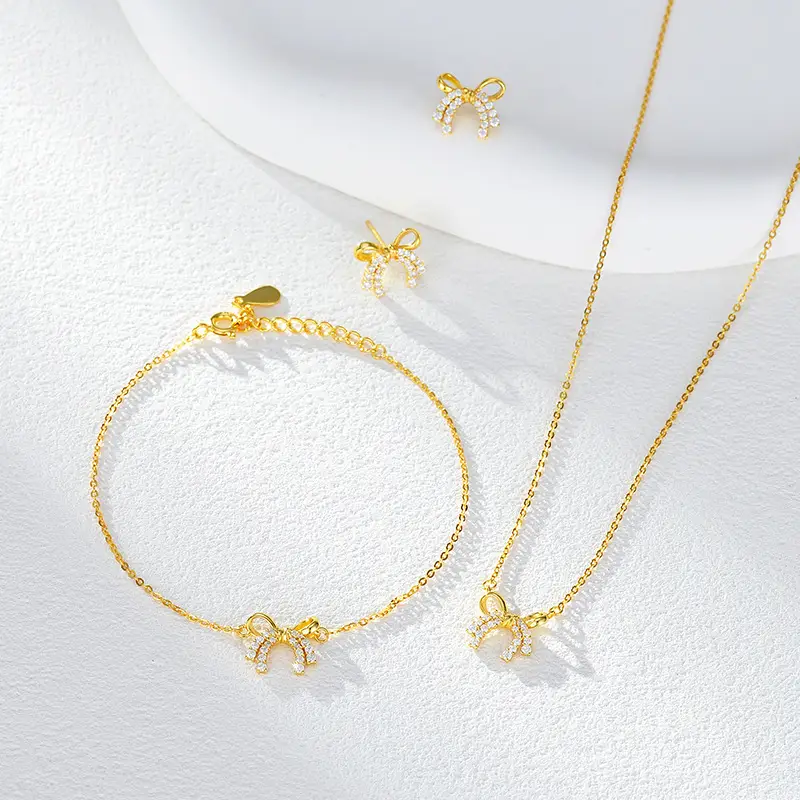Sweet Hollow Diamond Bow Bracelet For Women