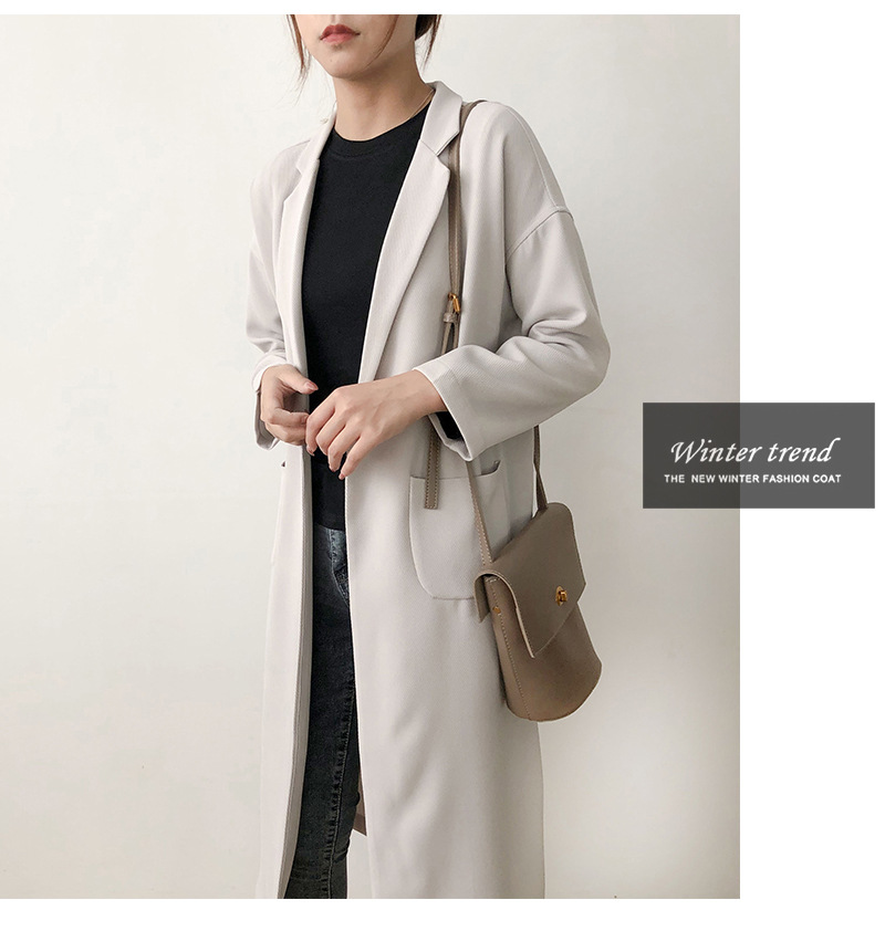 Title 5, Solid color silhouette loose coat