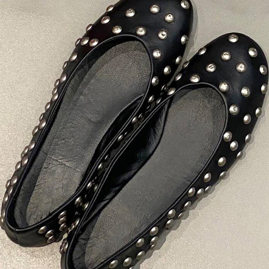 Niche Rivet Round-toe Slip-on Ballet Flats