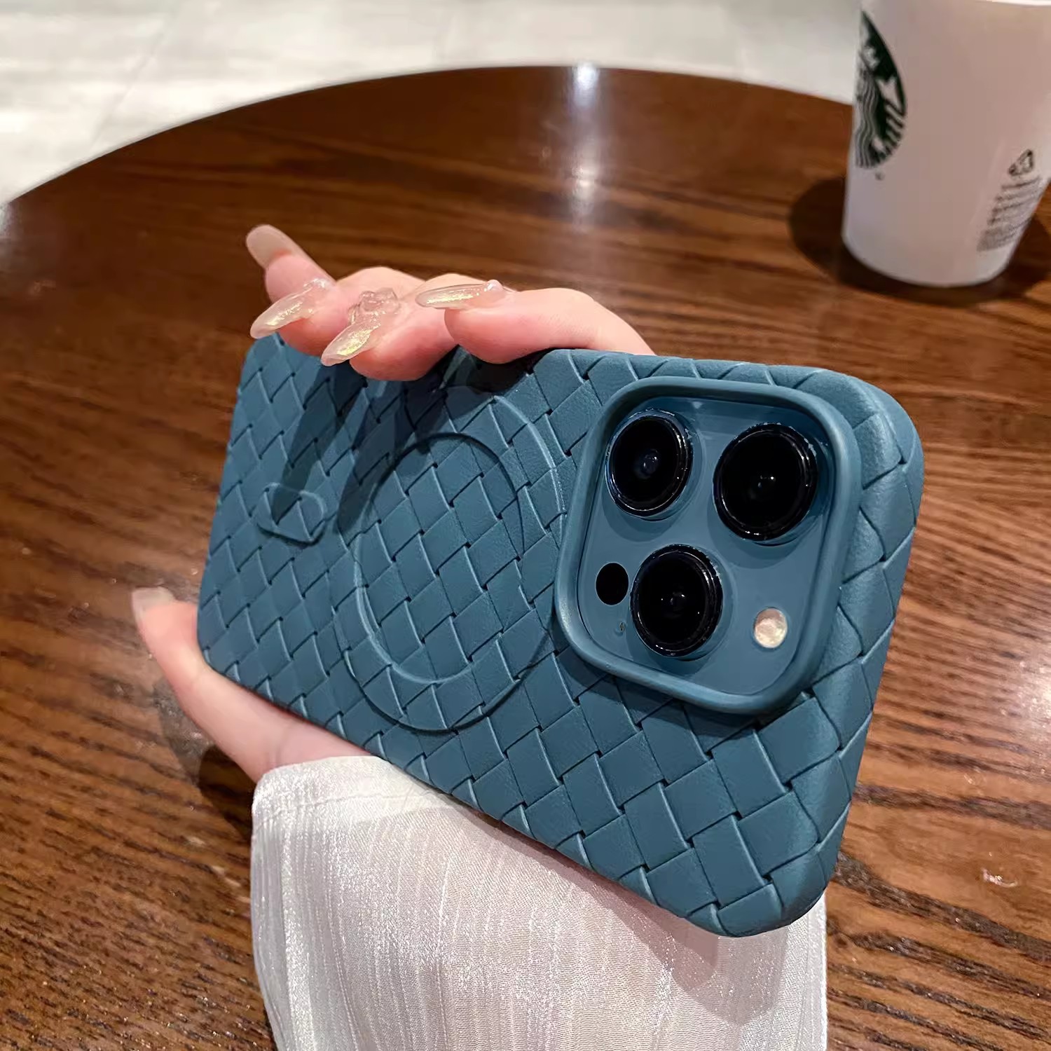 Knitted-pattern Heat-dissipating Magnetic Phone Case Protector 5