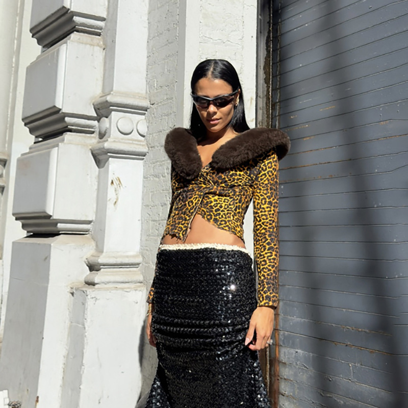 Long Sleeve Slim Fit Midriff-baring Temperament Top