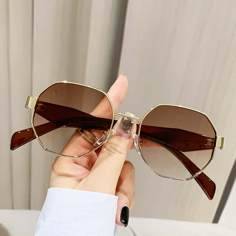 Modern Square Polygon Metal Sunglasses - Image 8