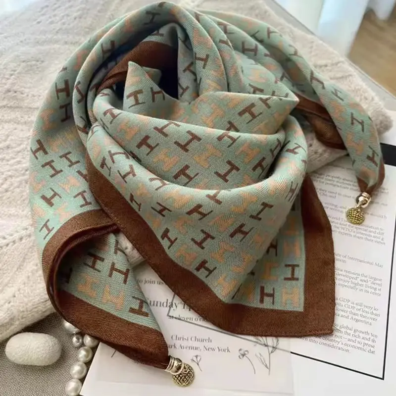 Thermal Square Scarf With Magnetic Clasp Triangular