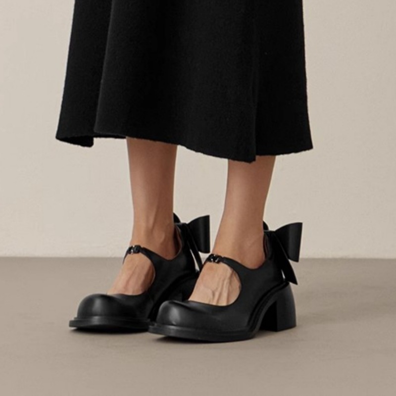 Small Leather Shoes Women's Pumps With A Bow - Image 1