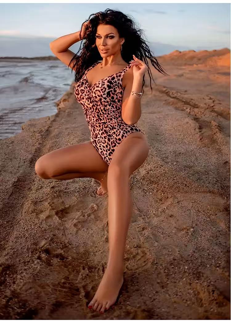 Buy Women's Clothing Online | Buy Trending Dresses for Women