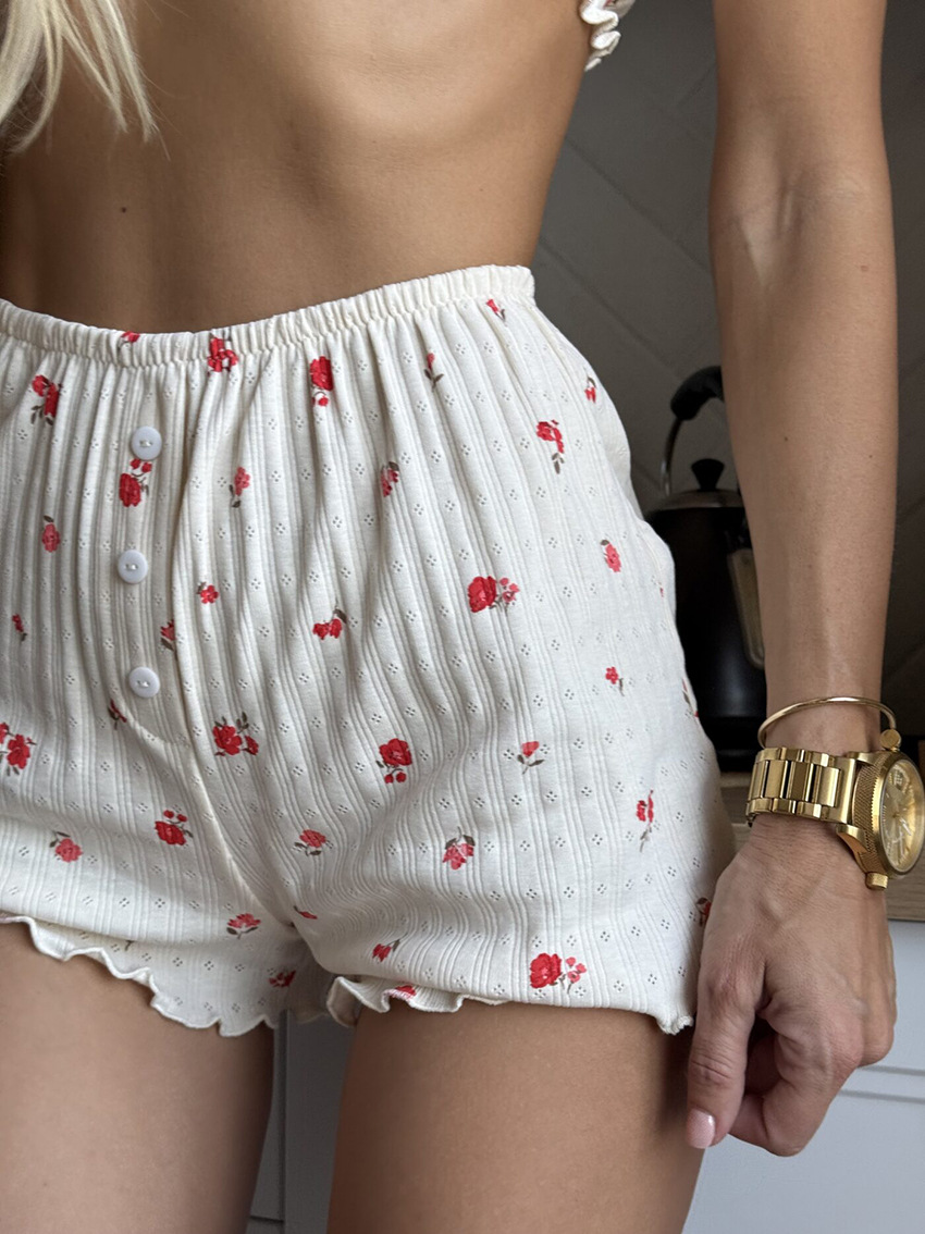 Buy Women's Clothing Online | Buy Trending Dresses for Women