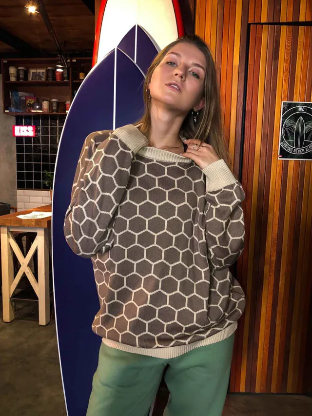 Women's Round Neck Bee Loose Plaid Pullover Brown - Shop at LoveMi