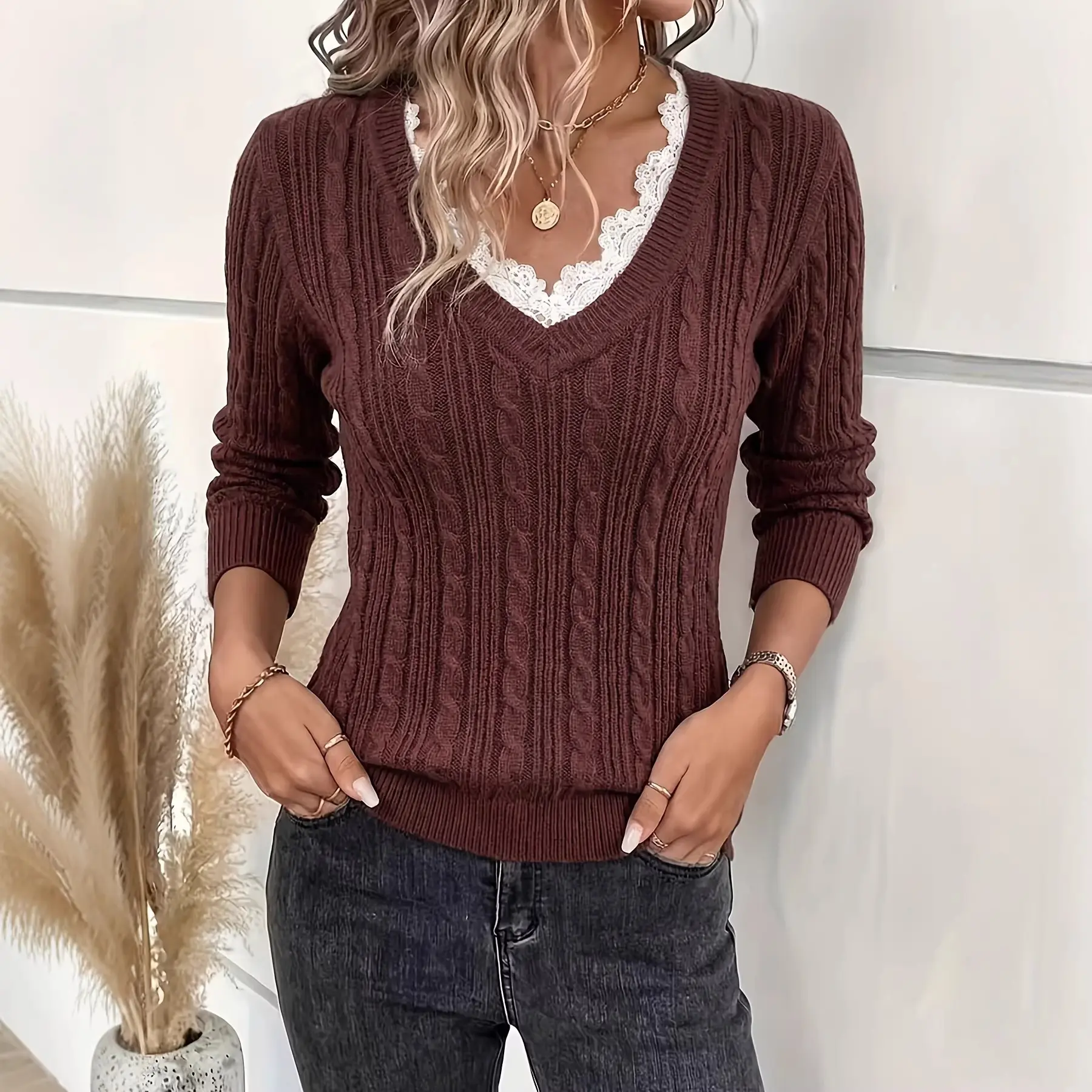 Fake Two-piece Lace V-neck Knit Top Versatile