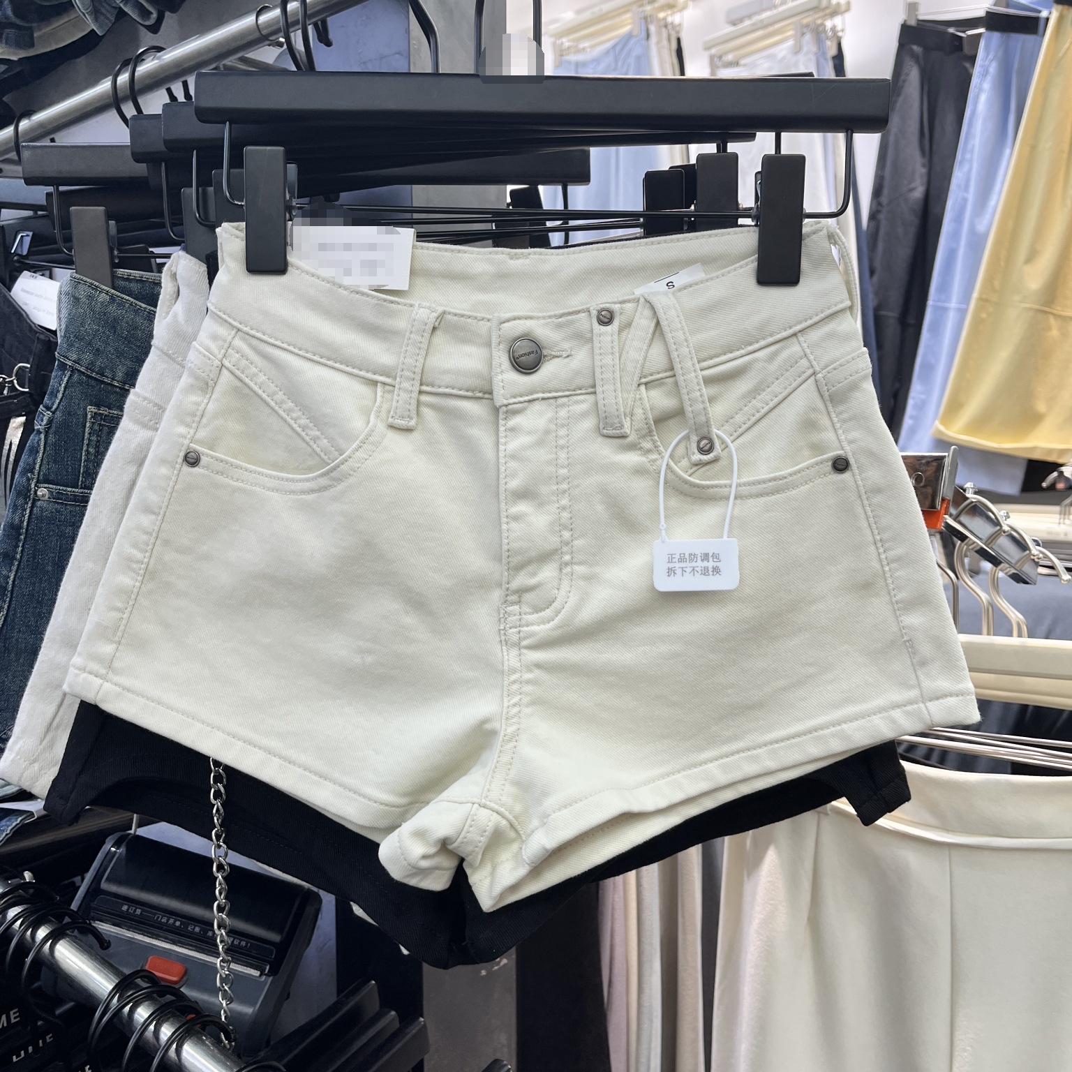 https://cf.cjdropshipping.com/quick/product/d7109c67-fb50-4860-aabe-19660db4eab0.jpg