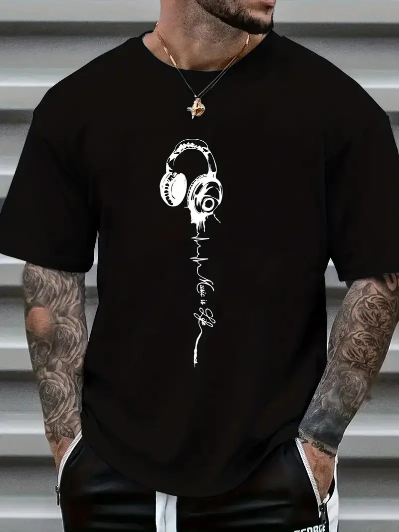 New Mens Top With A Printed Short-sleeve Design