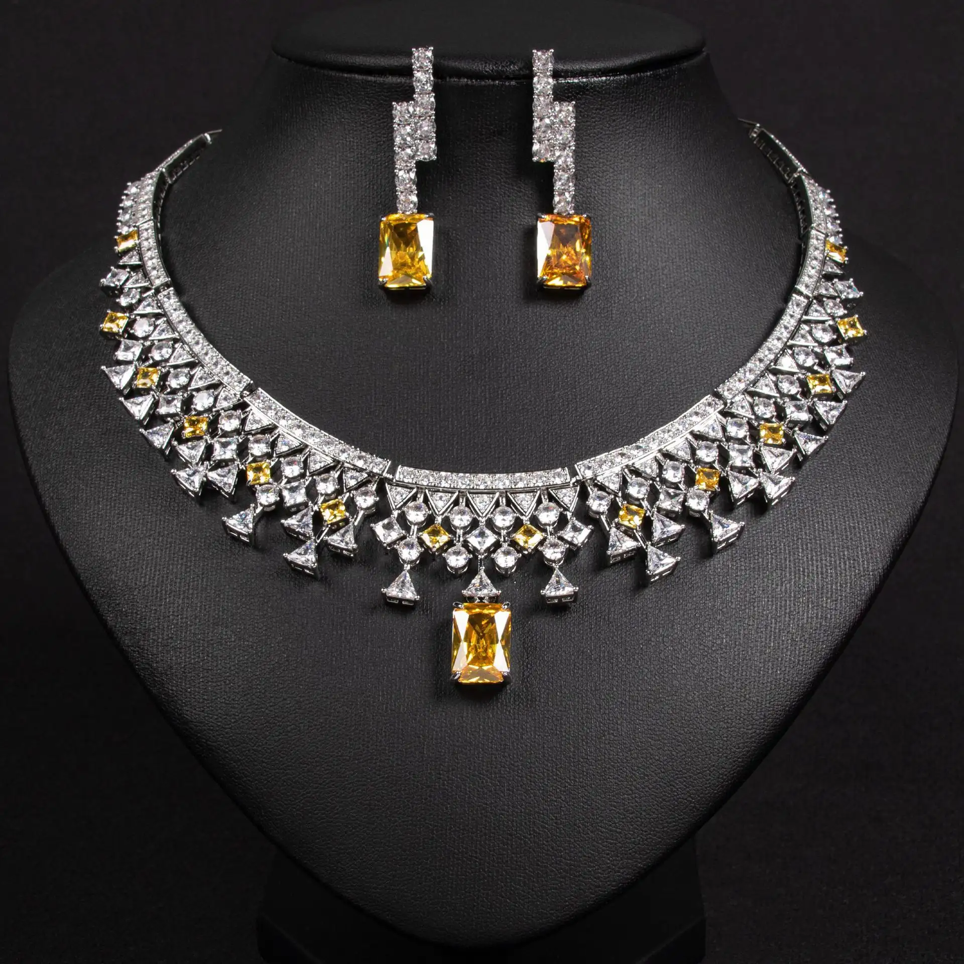 Minimalist And Exquisite Zircon Necklace And Earring Set