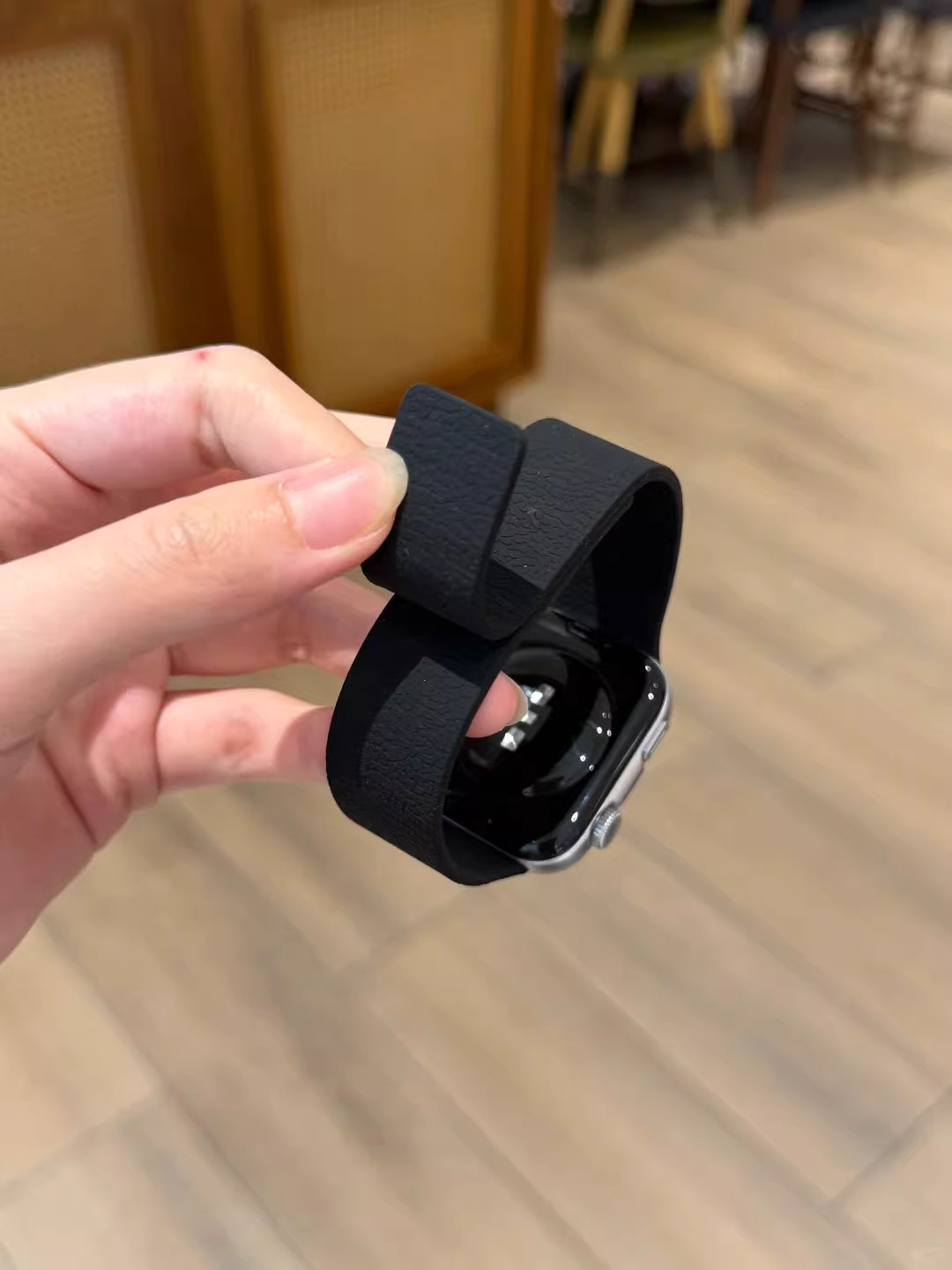 Lychee-pattern New Silicone Magnetic Watch Strap 7