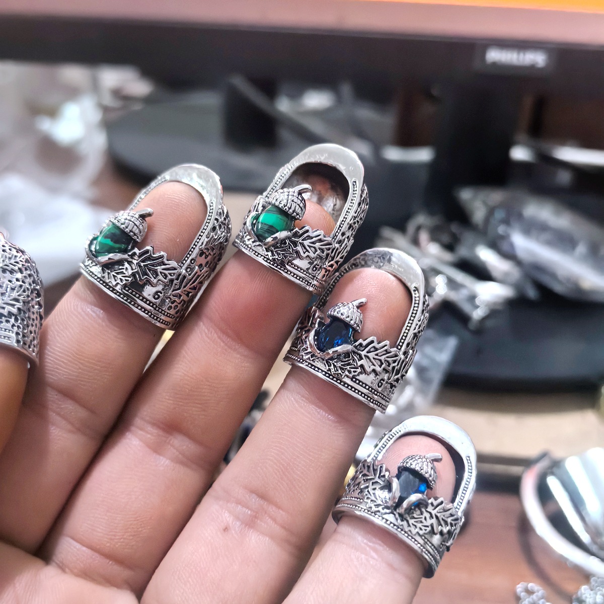 Open Nail Acorn Thimble Home Top