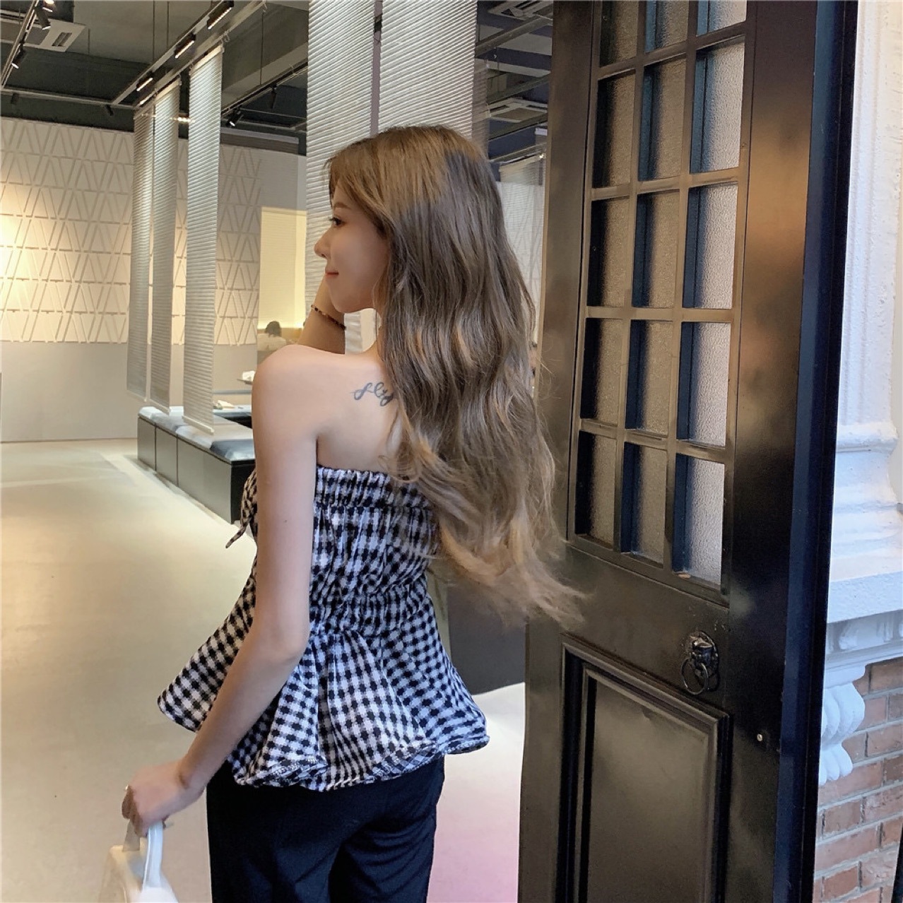 Korean Style Retro Black And White Plaid Ruffle Shirt