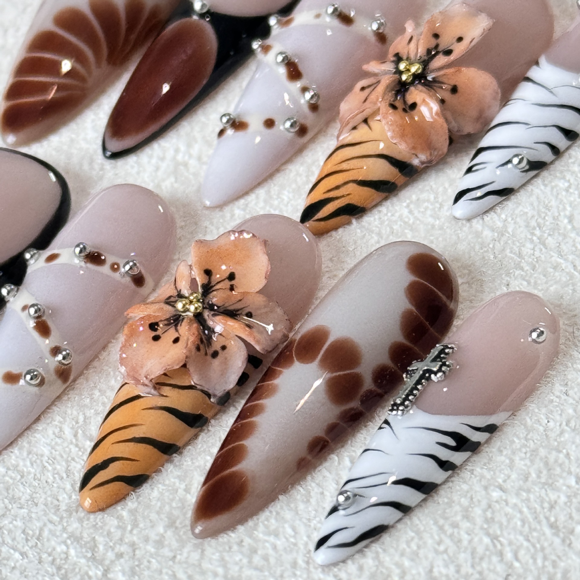 https://cf.cjdropshipping.com/quick/product/d79b6de5-4954-4a83-83db-8895b565b8bc.jpg