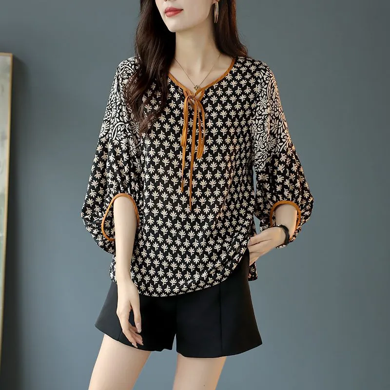 Women's Commuter Half Sleeve Lace Printing Chiffon Shirt - Black
