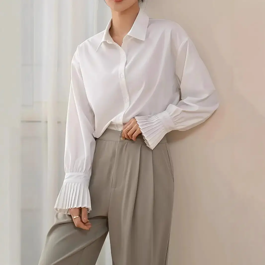 Women's Long-Sleeve Shirt With Ruffled Cuffs