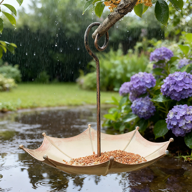 Retro-nostalgic Mini Copper-colored Umbrella-style Bird Feeder detail photo 3