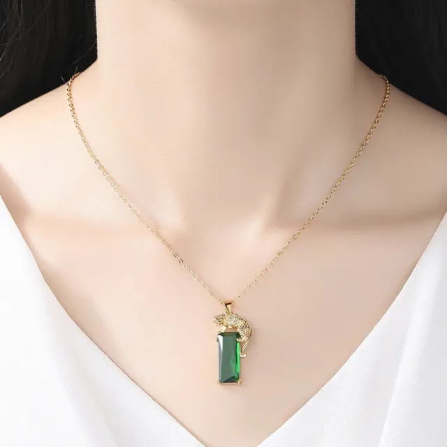 Fashion Gold Leopard Inlaid Emerald Pendant Flying Leopard Necklace Xl08841 Necklace - Shop at LoveMi