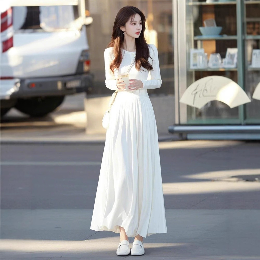 Temperament Ladies Fashion White Dress Design Sense