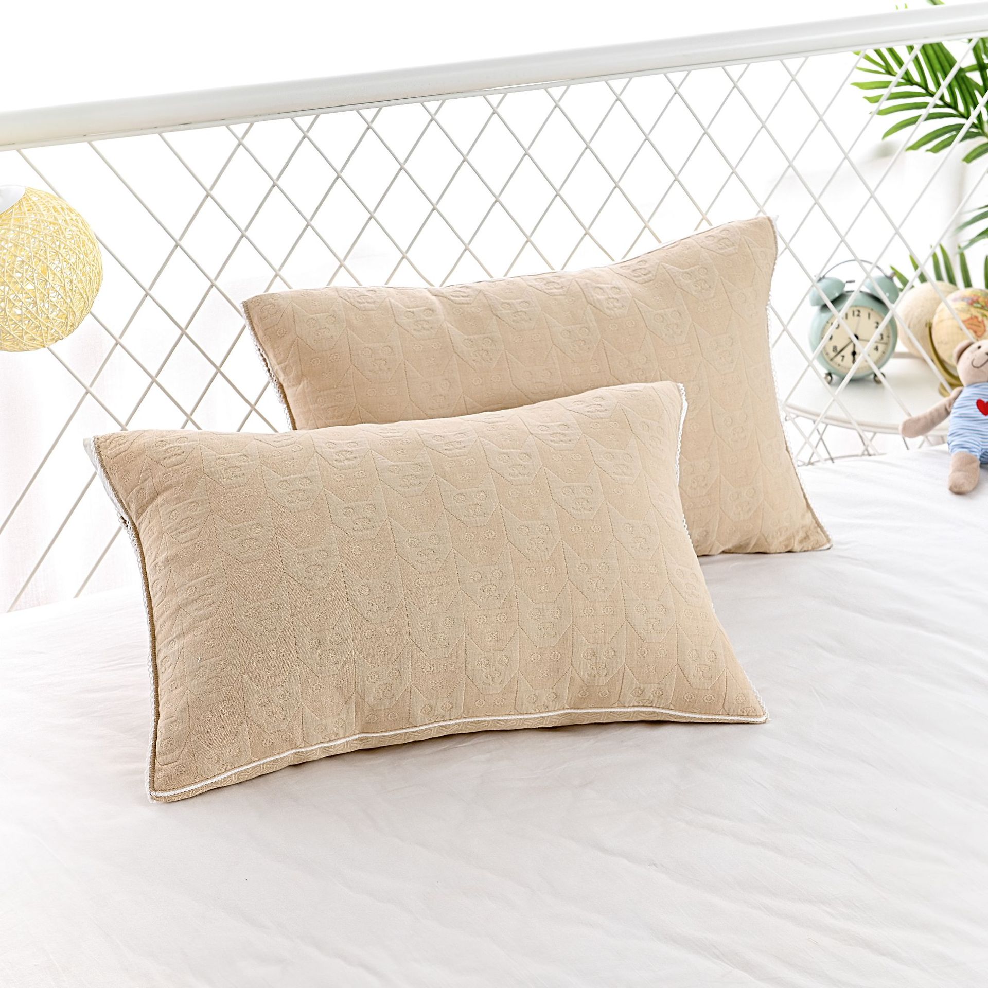 Children's Fully Encasing Cartoon Pillowcase All-Season Universal