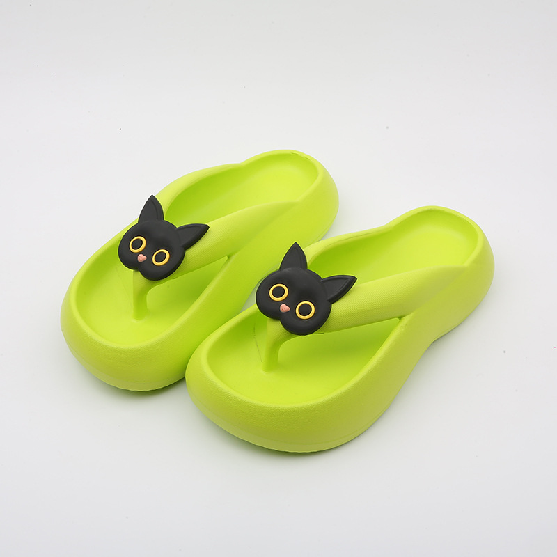 90062 Green And Black Cat