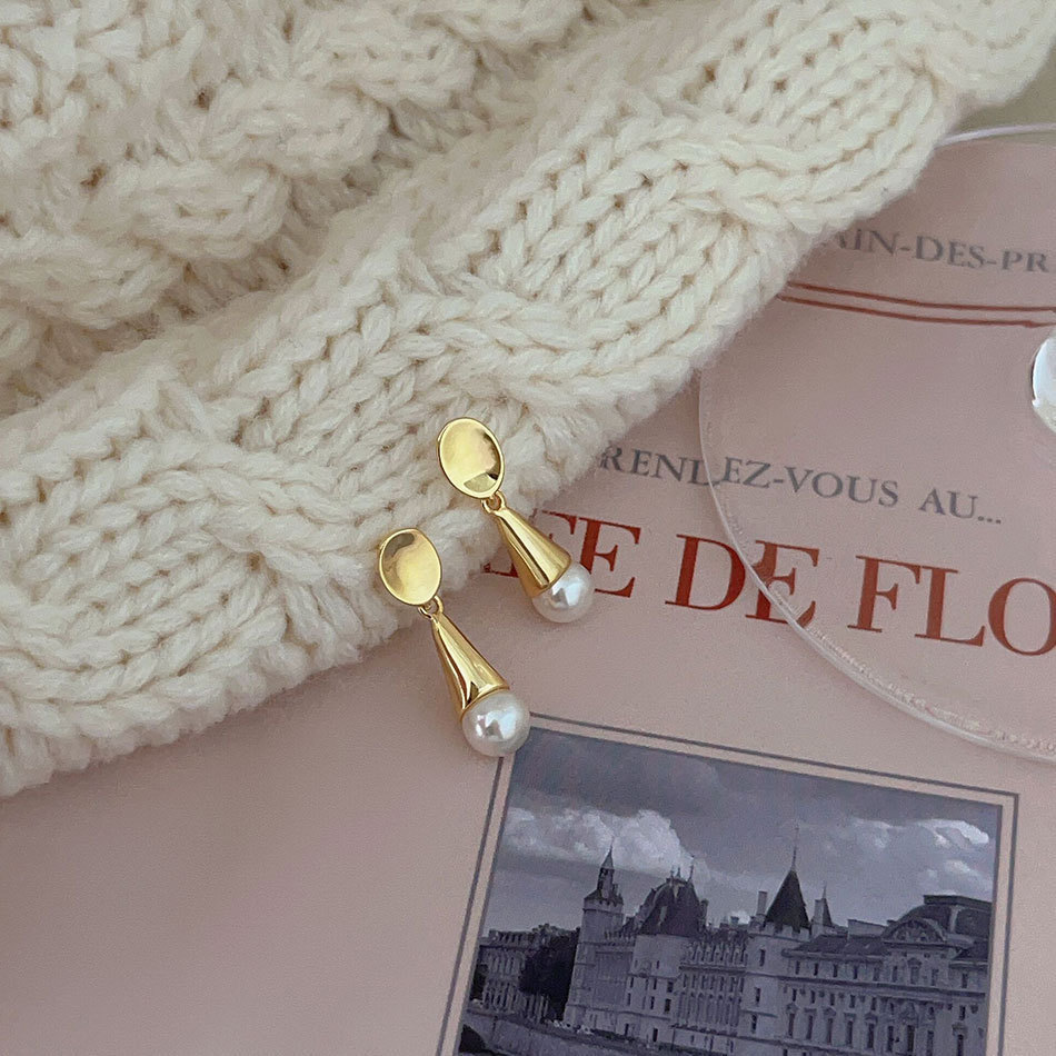 Simple Pearl Elegant Earrings For Women