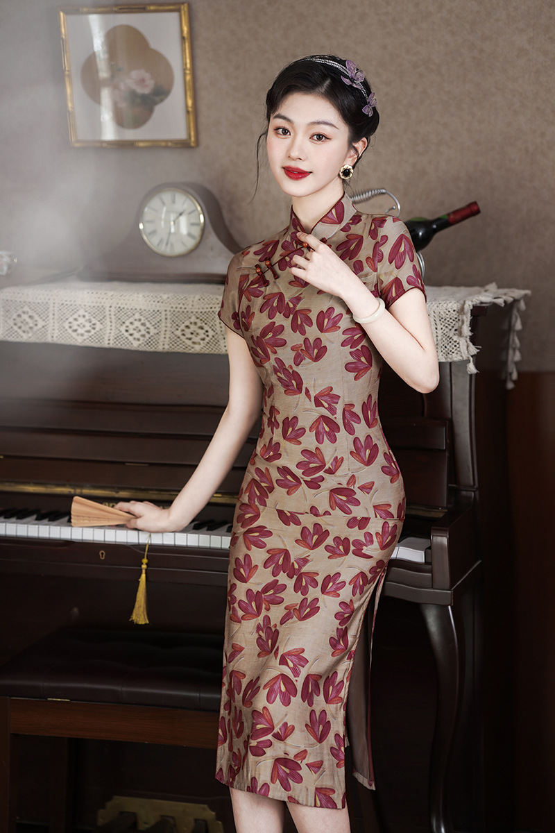 Title 3, Spring And Summer New Improved Cheongsam Nation...