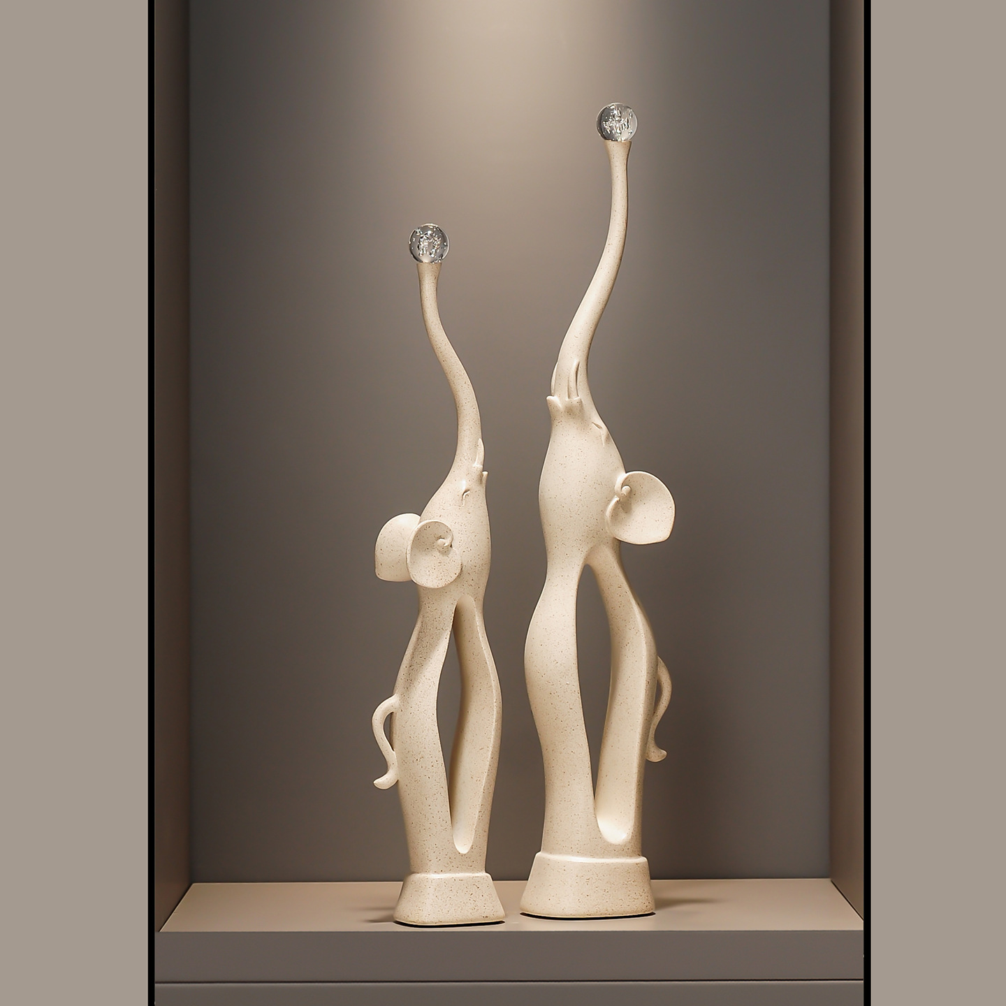 Cute Wall Niche Decoration For Couples Figurines