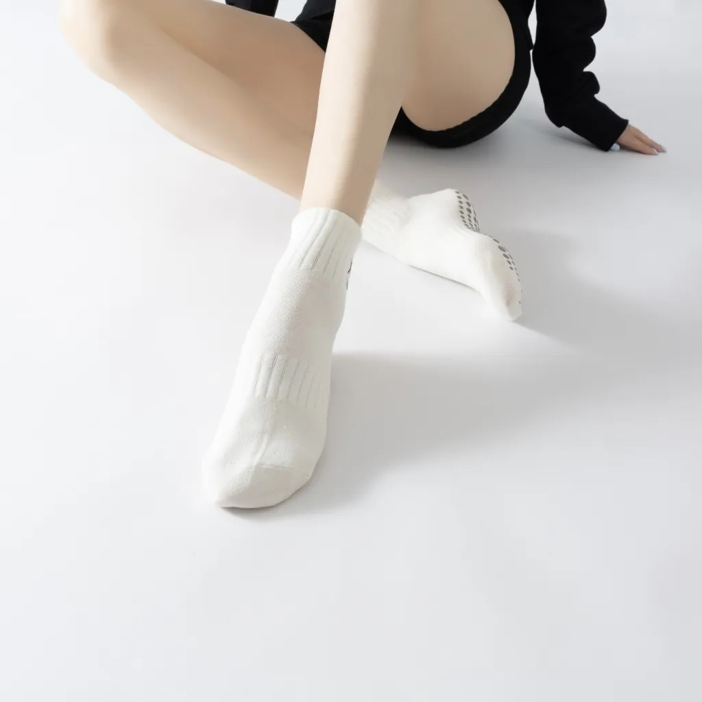 Embroidered Yoga Socks Women's Breathable Non-slip New Proud Drops - Milky White