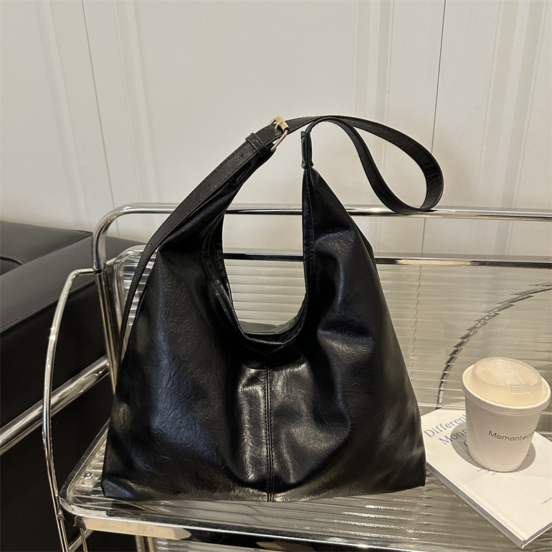 Stylish Large-Capacity Winter Personalized Shoulder Bag 7