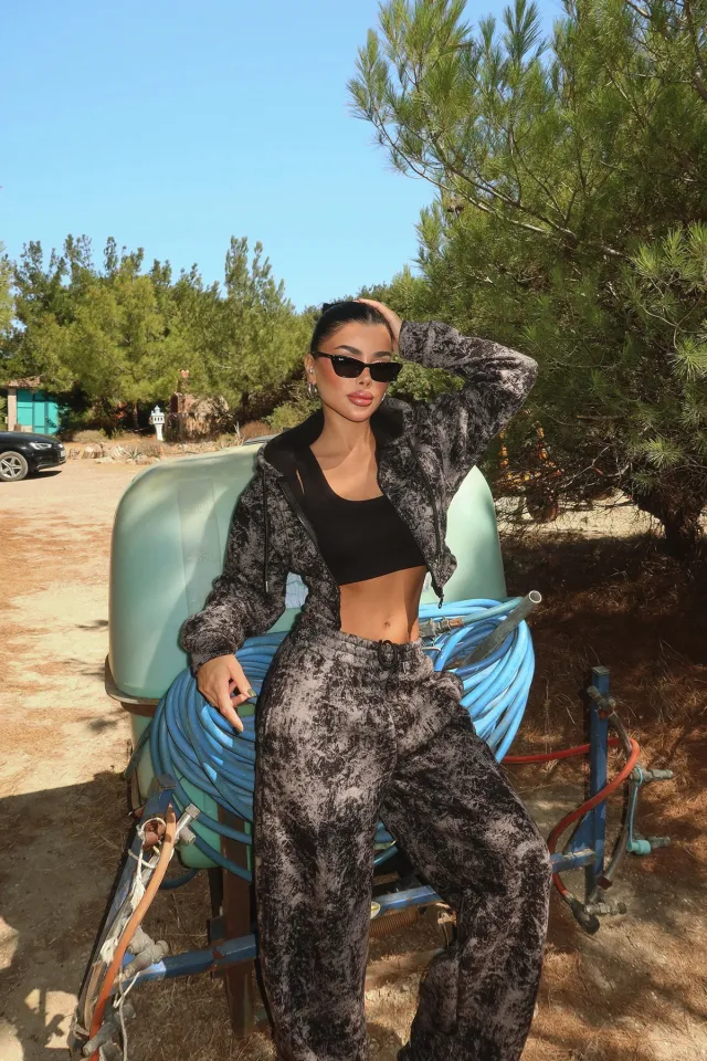 Printed Athletic Set With Zip up Hoodie And Wide leg Pants Black - Shop at LoveMi