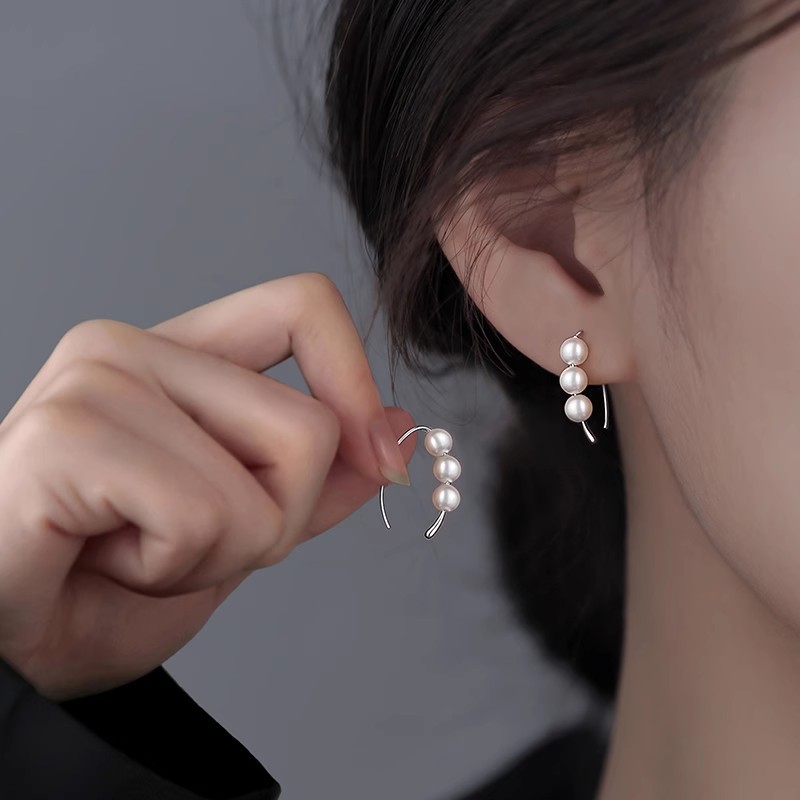 Hook Pearl Simplicity Stud Earrings For Women