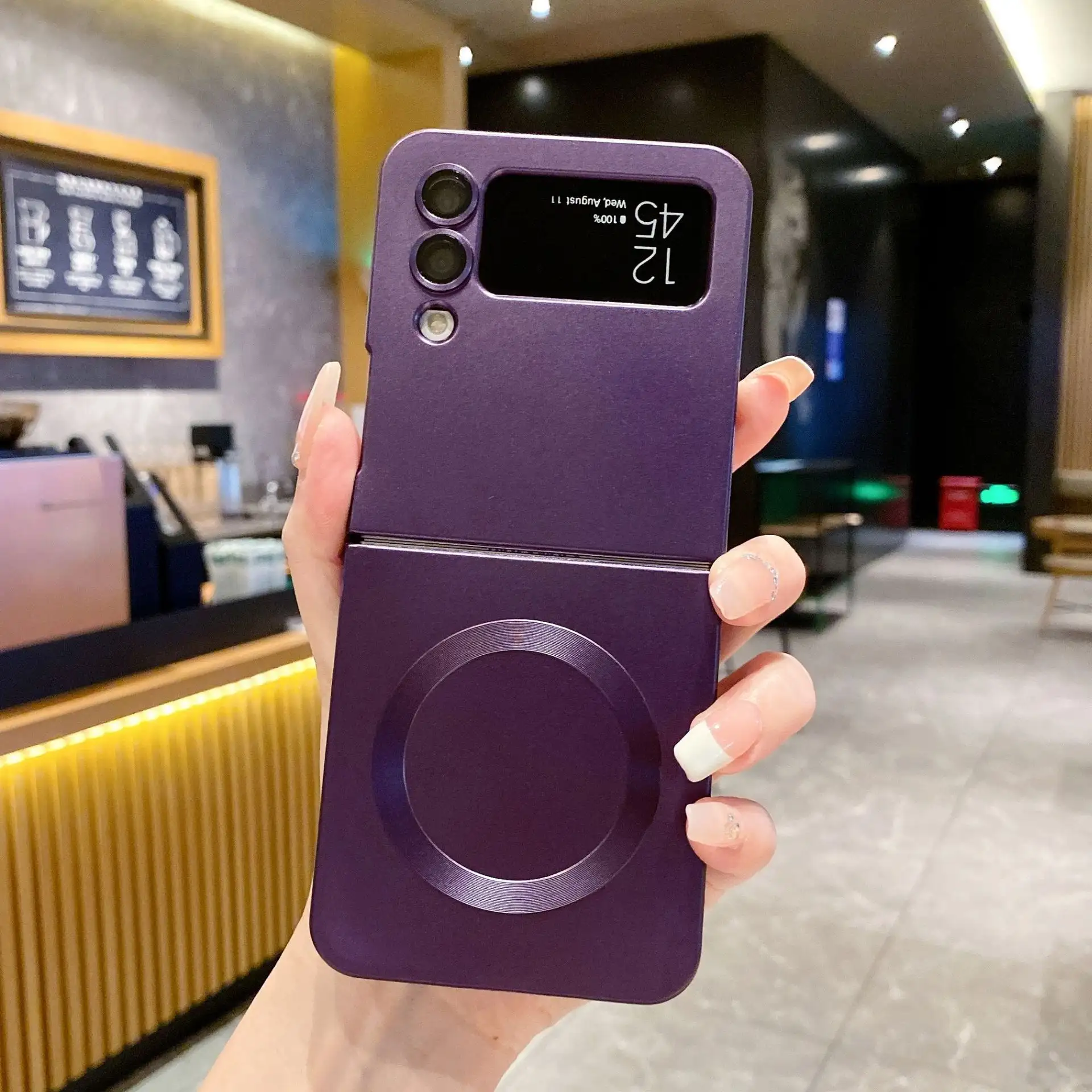 Folding Liquid Metallic Paint Magnetic Silica Gel Phone Case