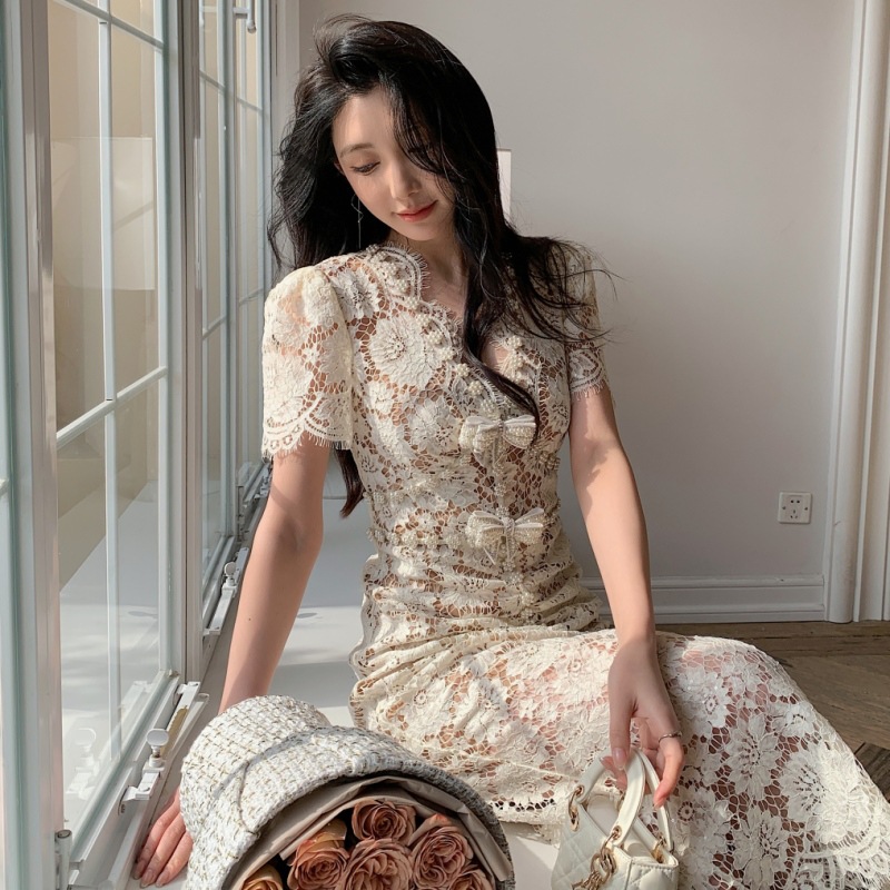 Creamy-white Eyelash Lace Short Sleeve V-neck High Waist Slim Fit Long Dress