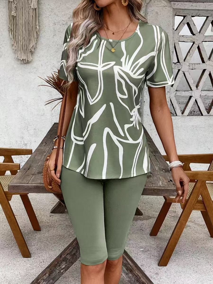 Womens Casual Sporty Two-piece Set Featuring A Crew-neck Top And Shorts