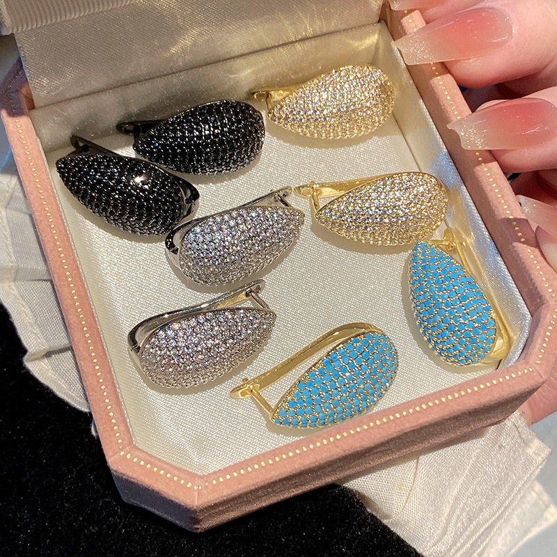 Trendy Minimalist And Classic Instagram-style Earrings