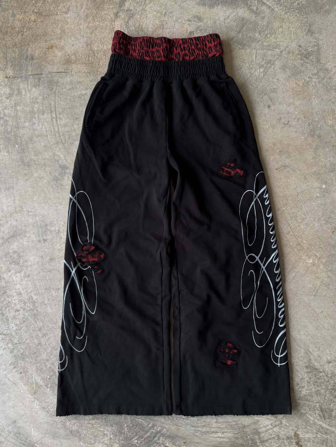 Y2K Double Waistband Sweatpants detail